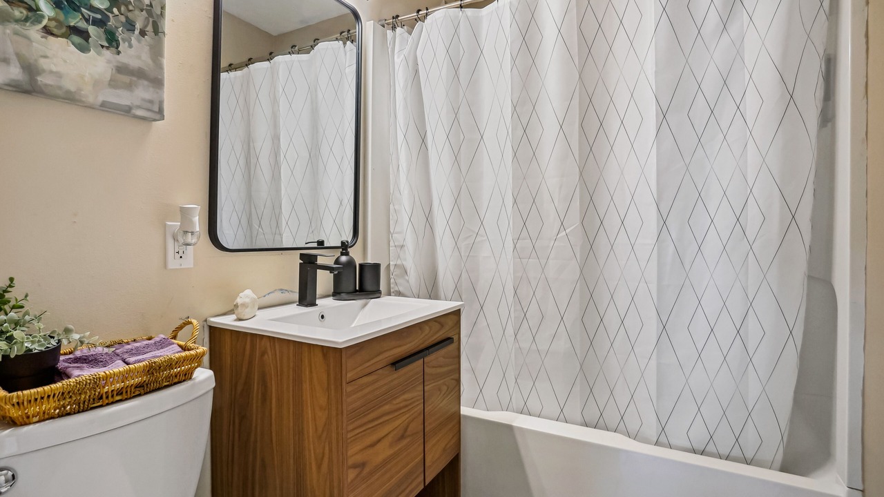 Photo of Bathroom in Lantana