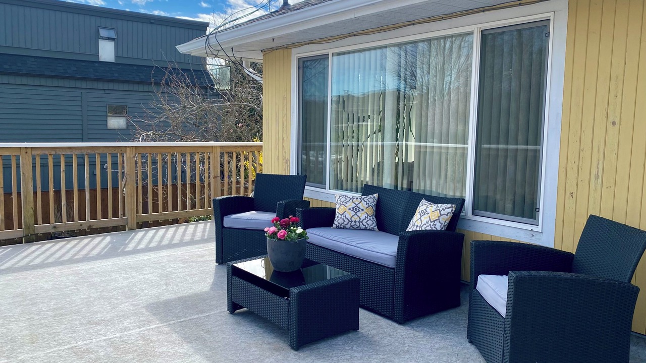 Photo of Patio Balcony in Boundary Bay