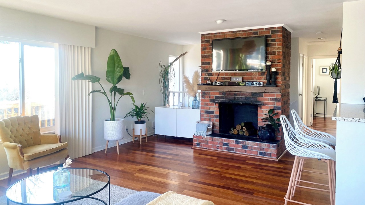 Photo of Livingroom in Boundary Bay