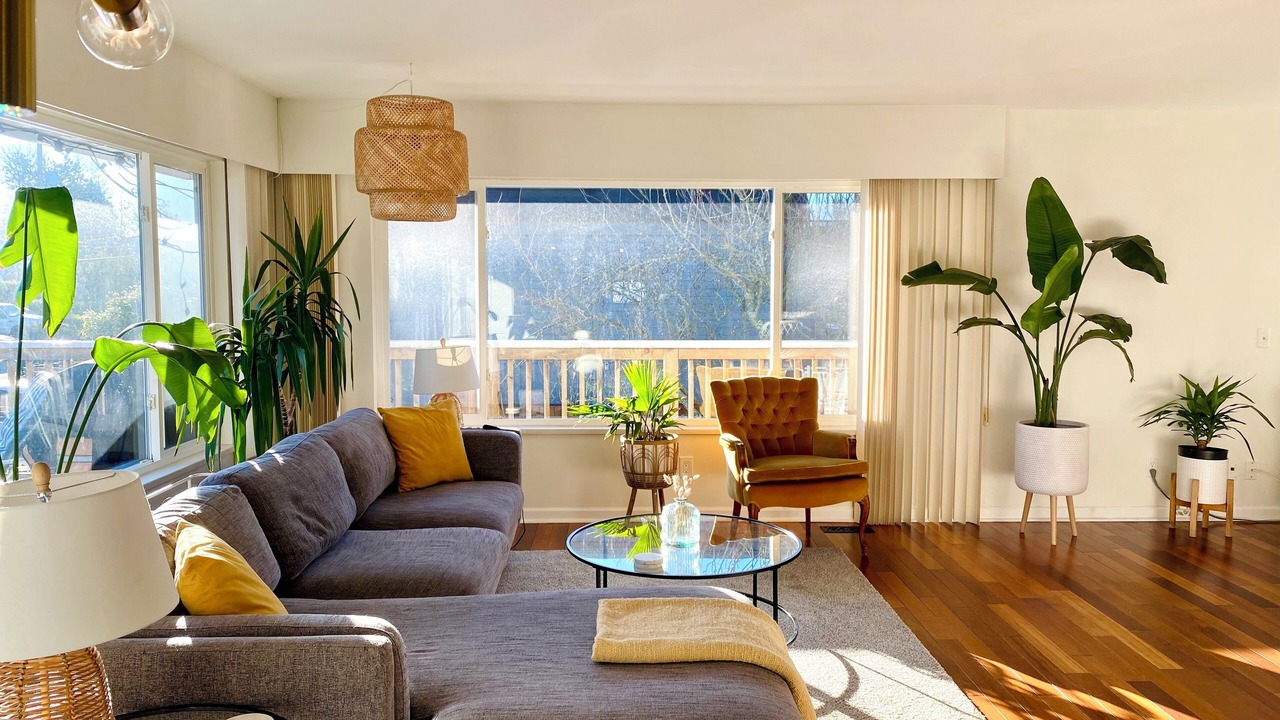 Photo of Livingroom in Boundary Bay