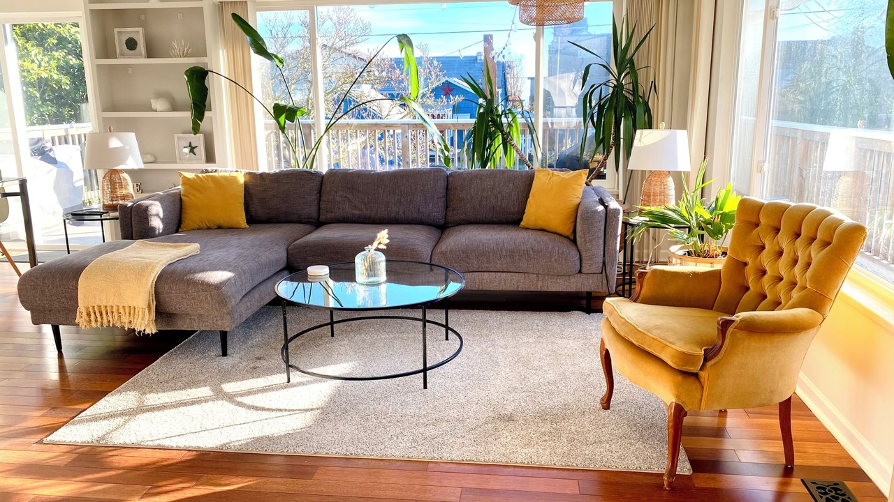 Photo of Livingroom in Boundary Bay