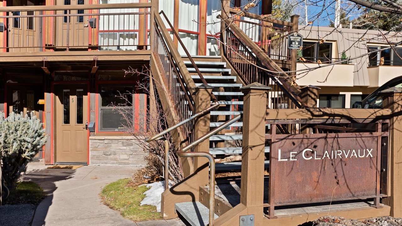 Photo of Others in Aspen