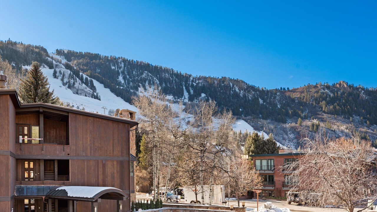 Photo of Others in Aspen