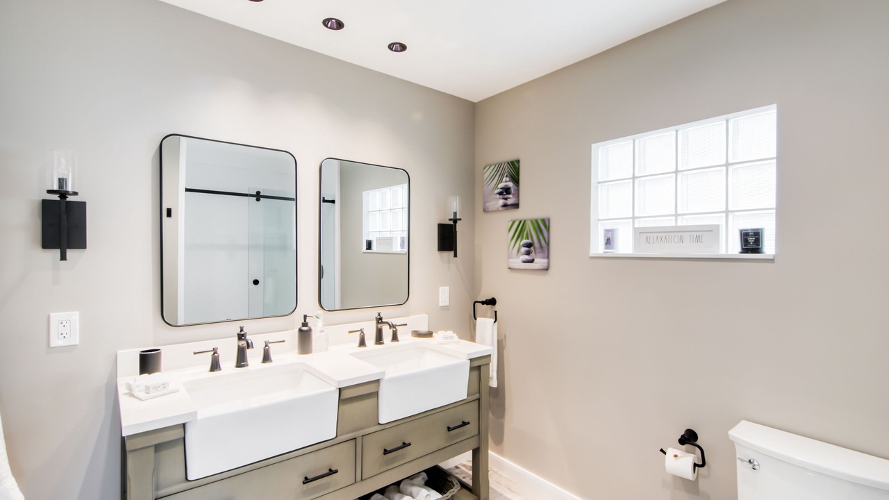 Photo of Bathroom in Bermuda Riviera