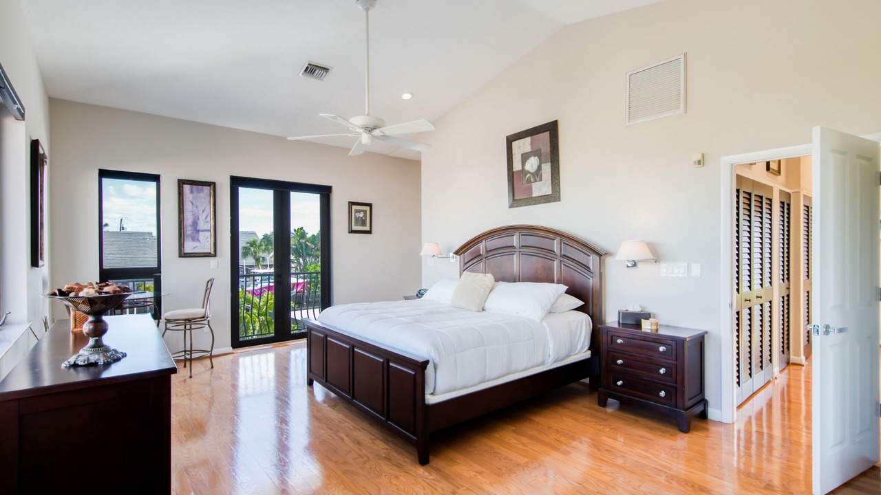 Photo of Bedroom in Bermuda Riviera