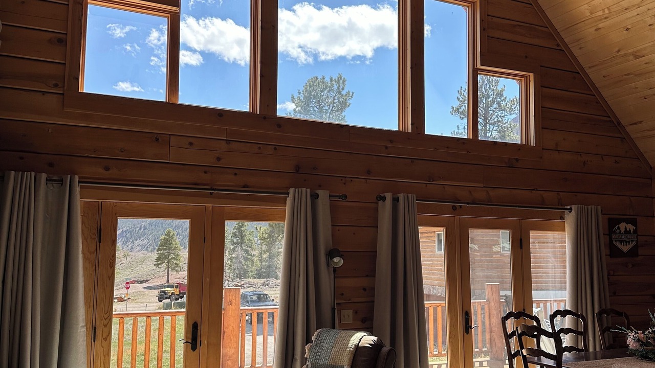 Photo of Livingroom in Lake City