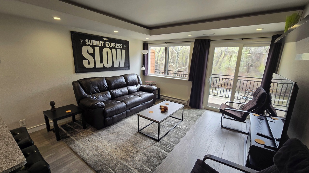 Photo of Livingroom in Basalt