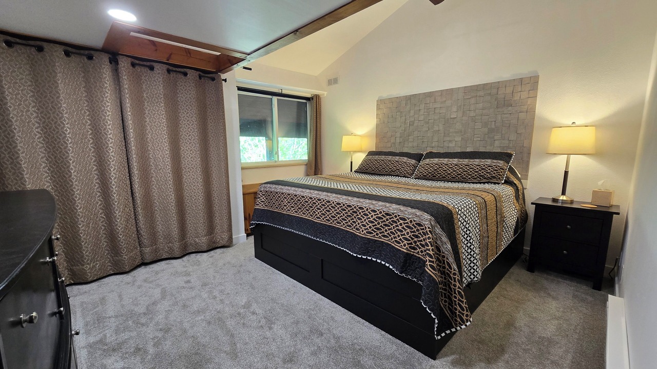 Photo of Bedroom in Basalt