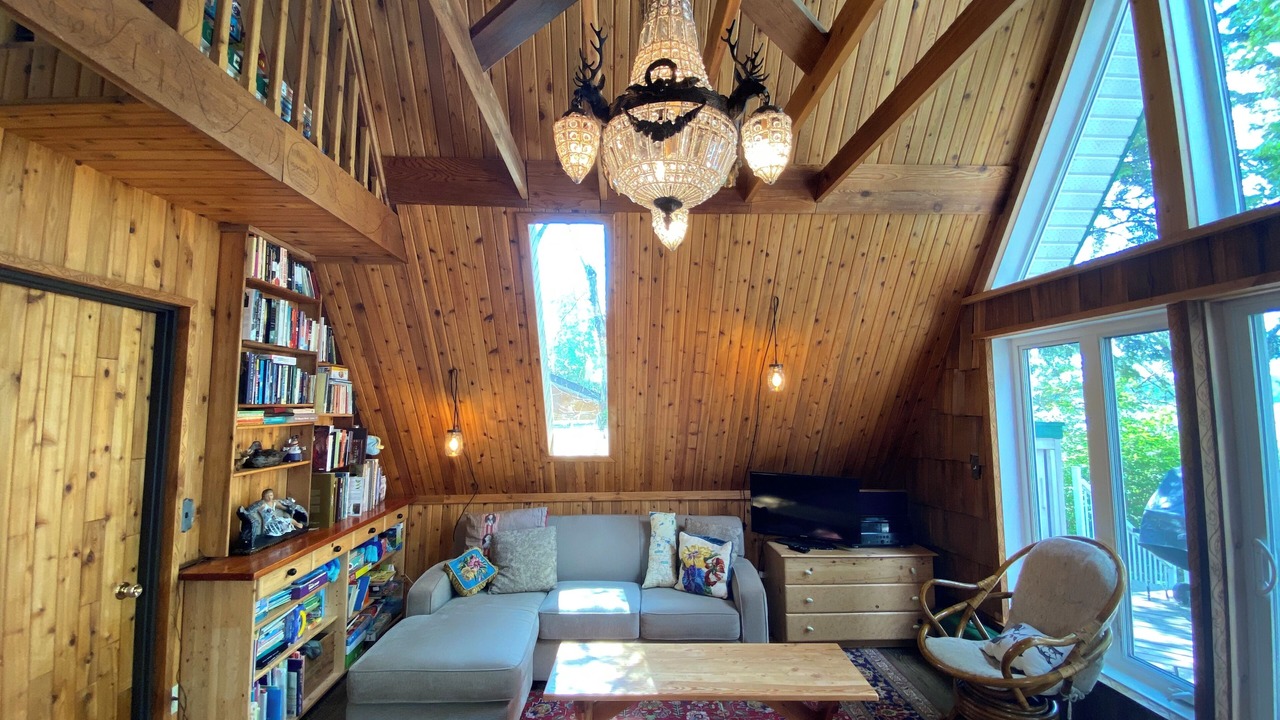 Photo of Livingroom in Christopher Lake