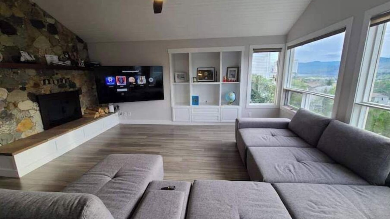Photo of Livingroom in Vernon