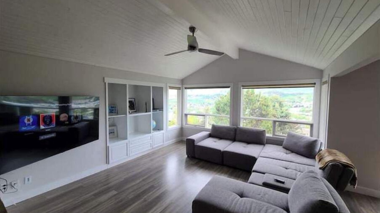Photo of Livingroom in Vernon