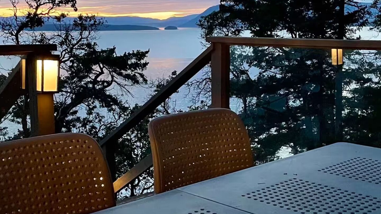 Photo of Patio Balcony in Pender Island