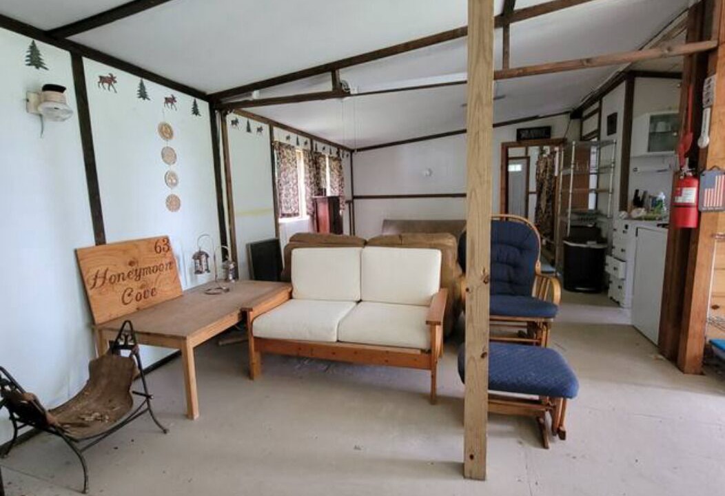 Photo of Livingroom in Averill