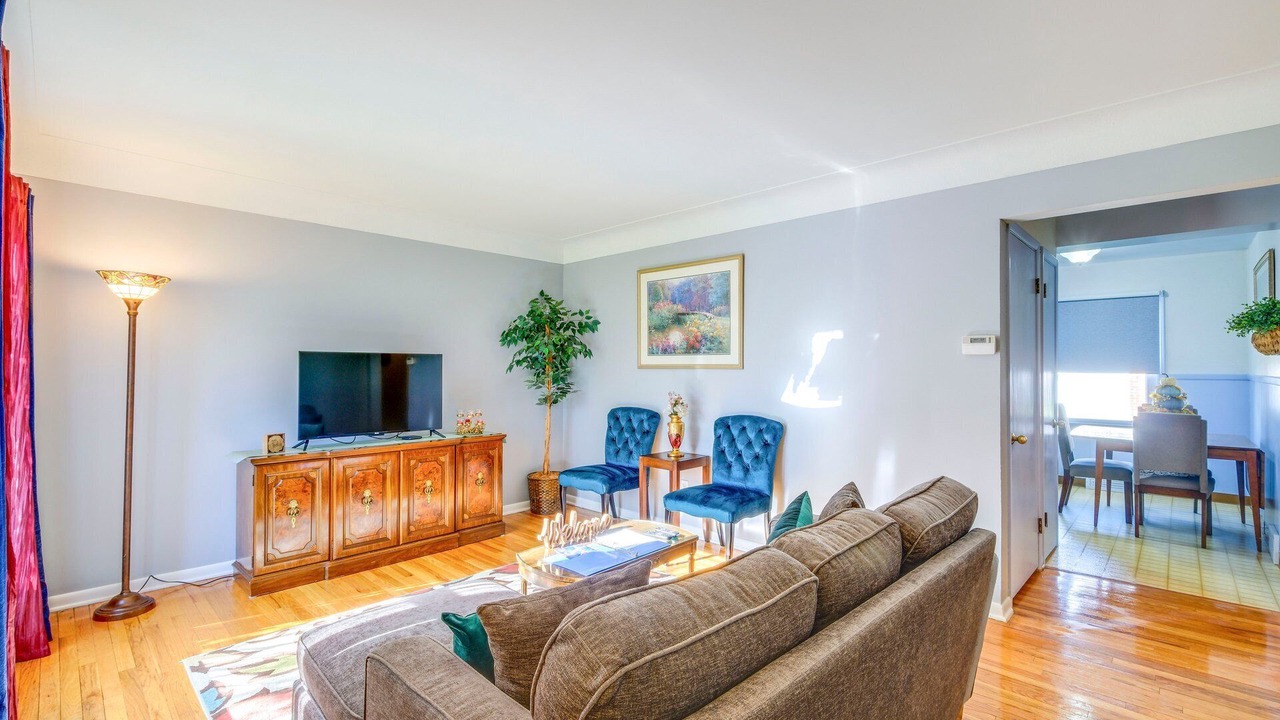 Photo of Livingroom in South Euclid