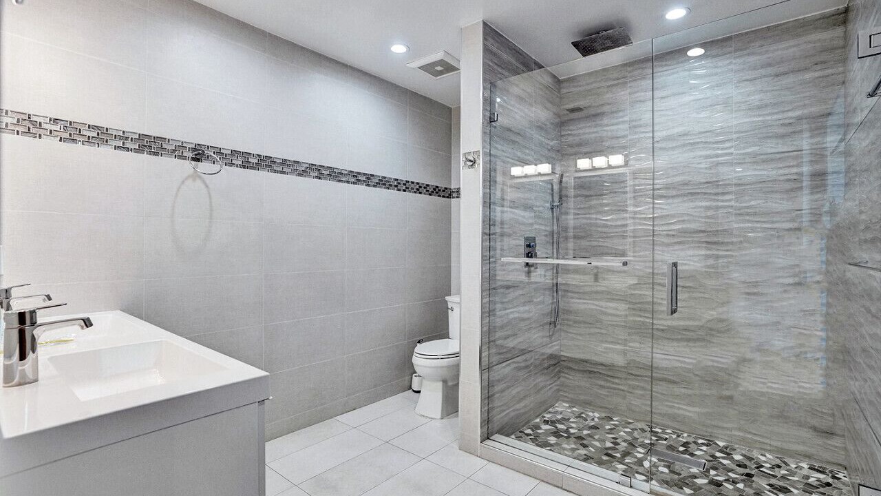 Photo of Bathroom in South Lake