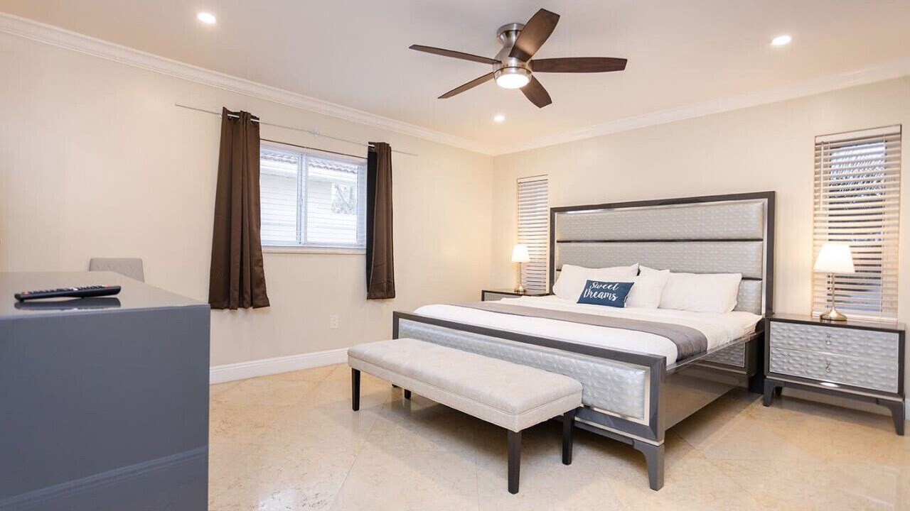 Photo of Bedroom in South Lake
