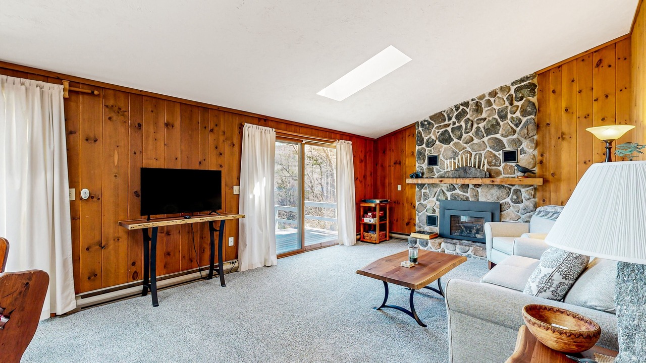 Photo of Livingroom in Moultonborough