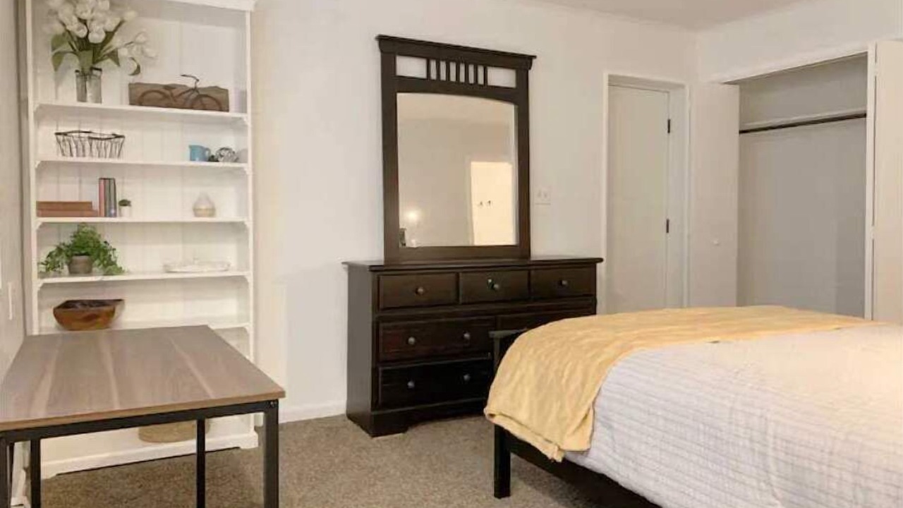 Photo of Bedroom in University North