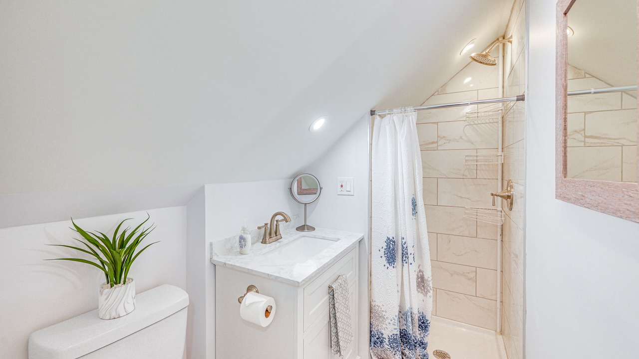 Photo of Bathroom in Maple Heights