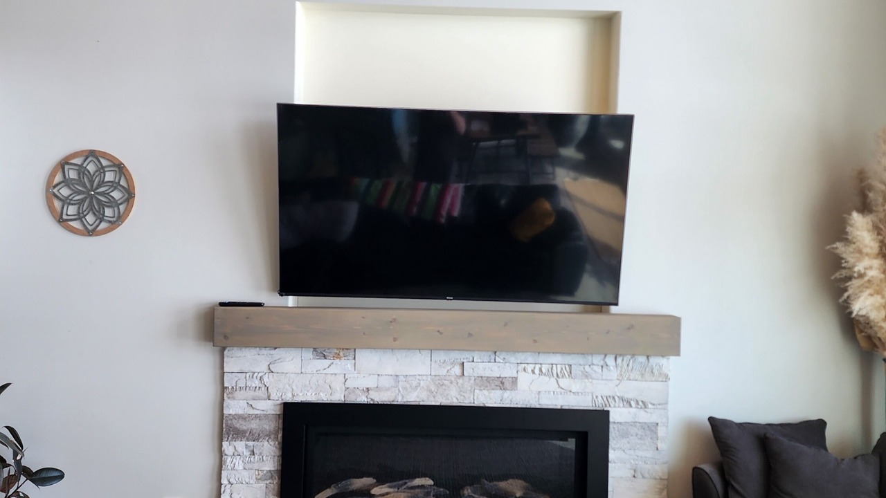 Photo of Livingroom in Pasqua Lake