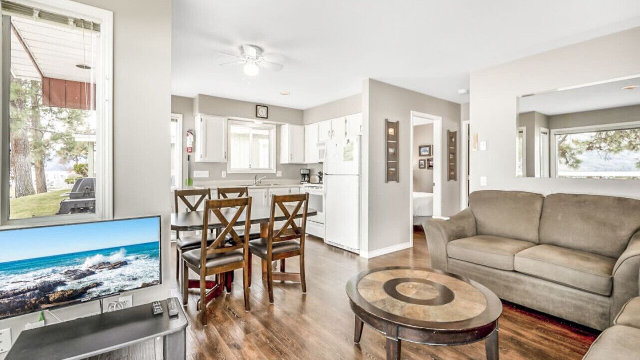 Photo of Livingroom in Central Okanagan