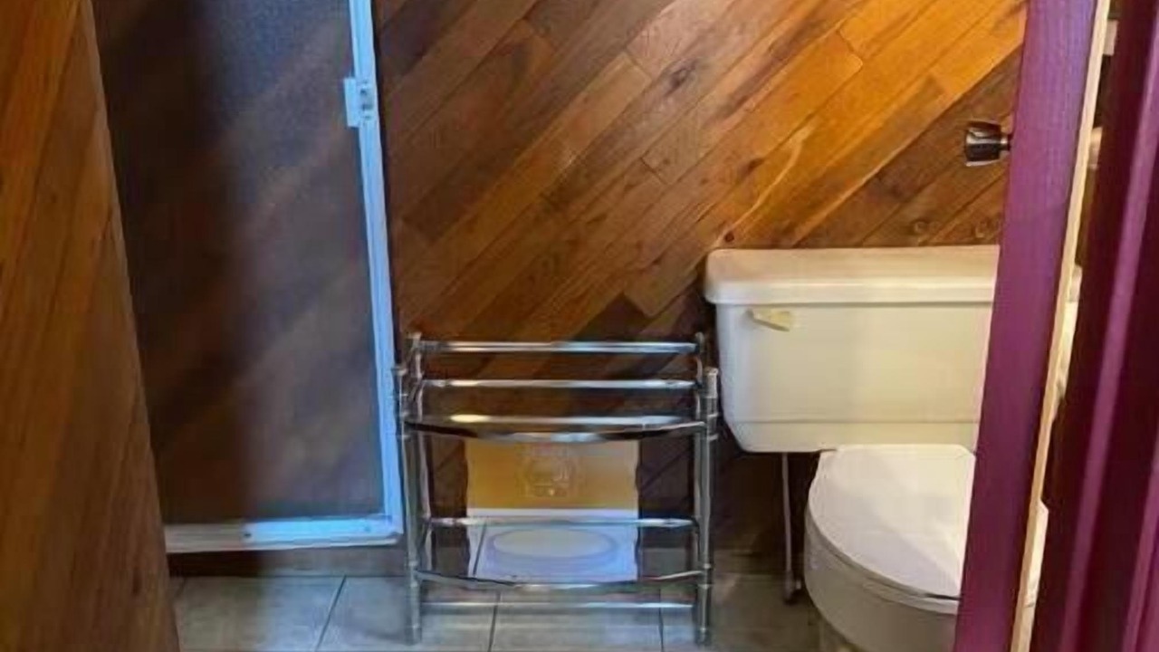Photo of Bathroom in Okanagan-Similkameen