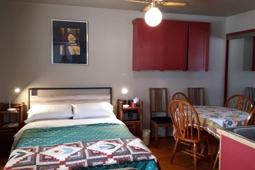 Photo of Bedroom in Okanagan-Similkameen