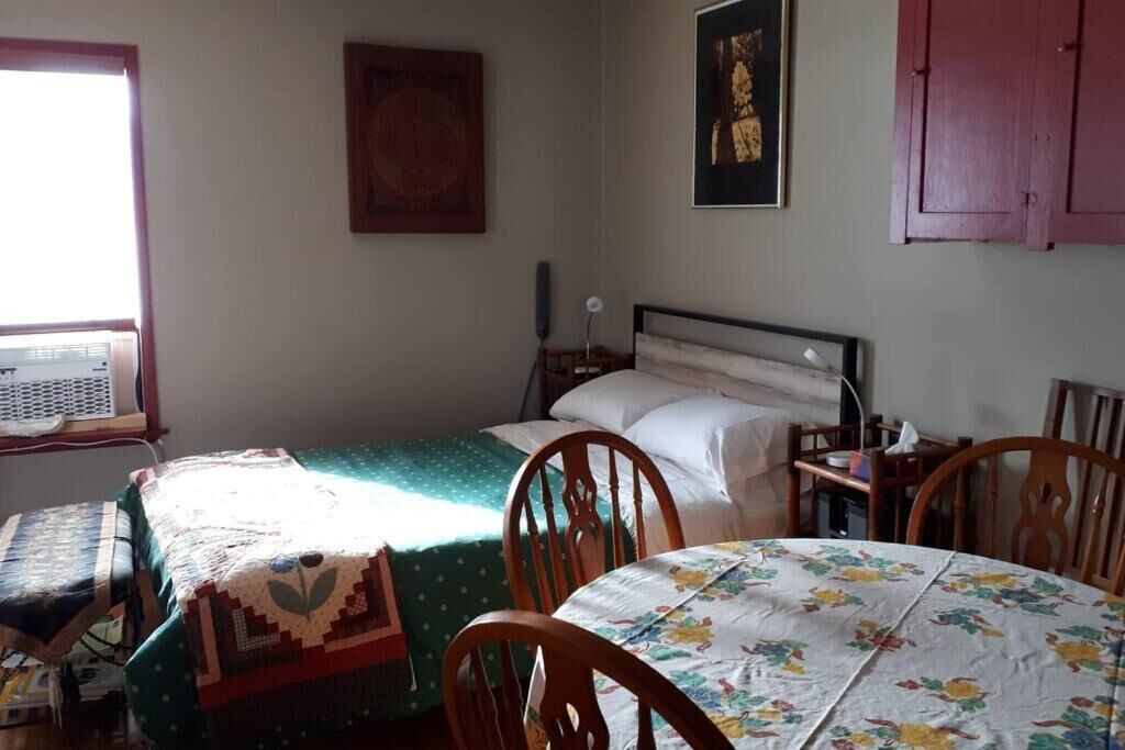 Photo of Bedroom in Okanagan-Similkameen