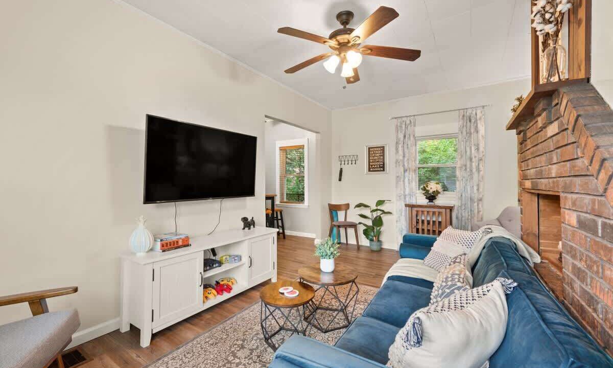 Photo of Bedroom in Kamm's Corners