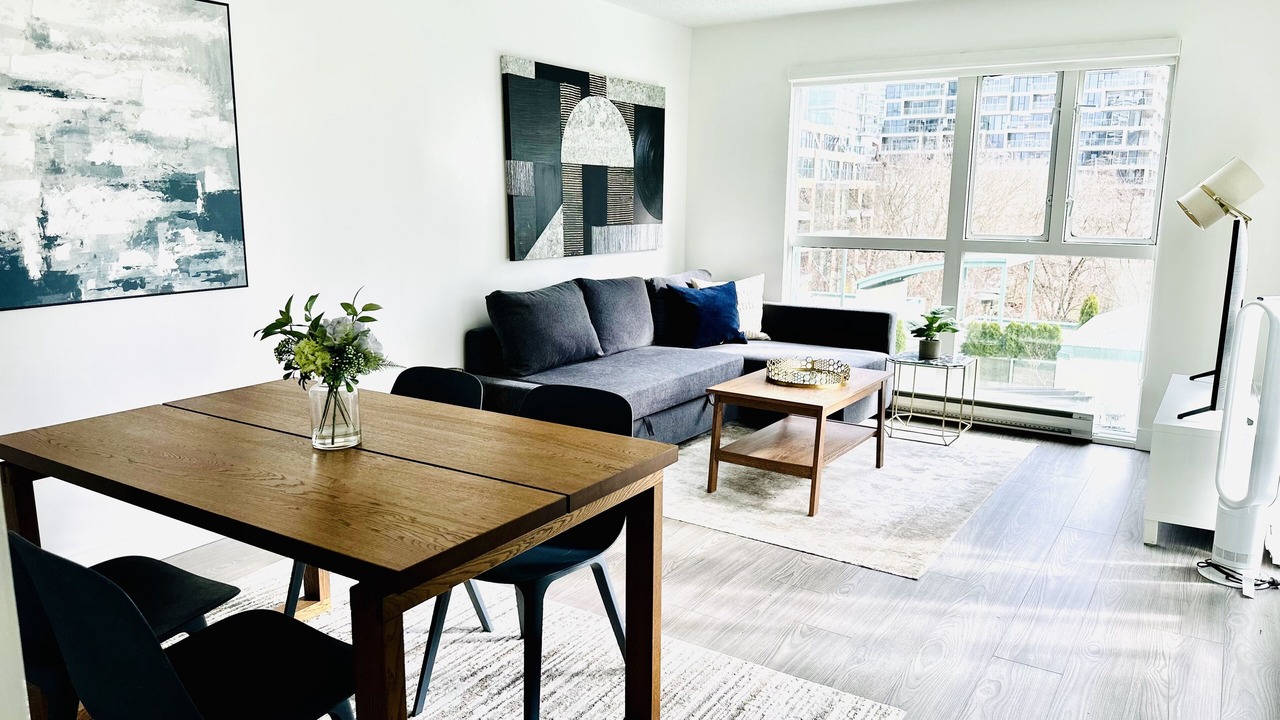 Photo of Livingroom in Davie Village