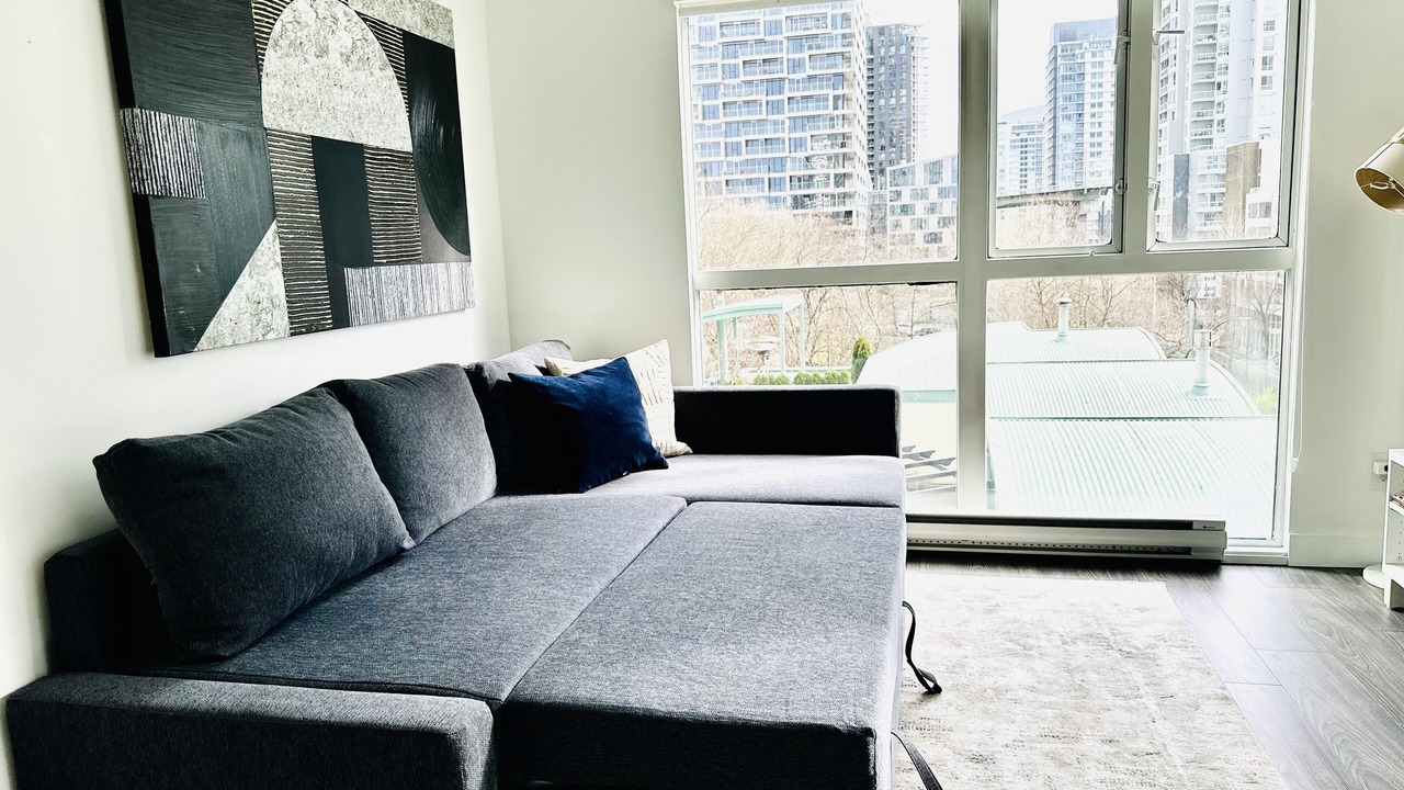 Photo of Livingroom in Davie Village