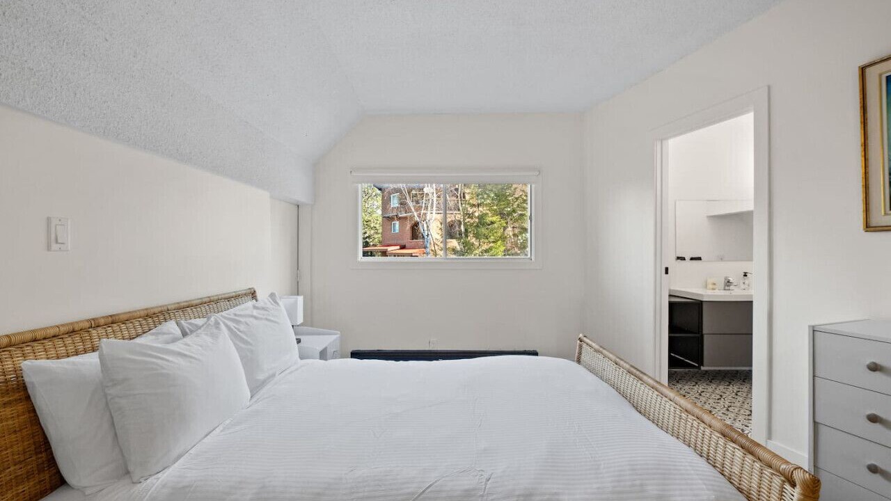 Photo of Bedroom in East Kootenay