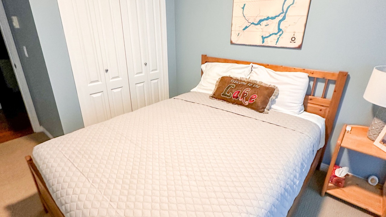 Photo of Bedroom in Sicamous