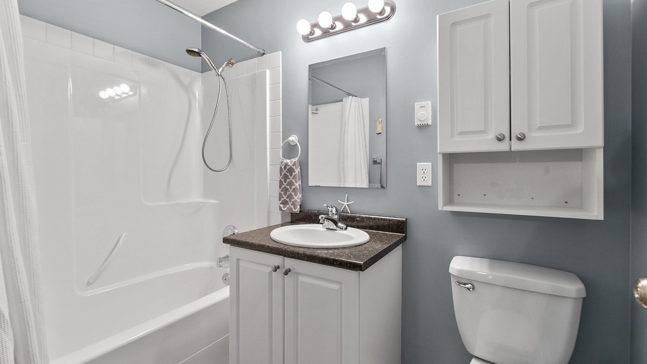 Photo of Bathroom in Sicamous