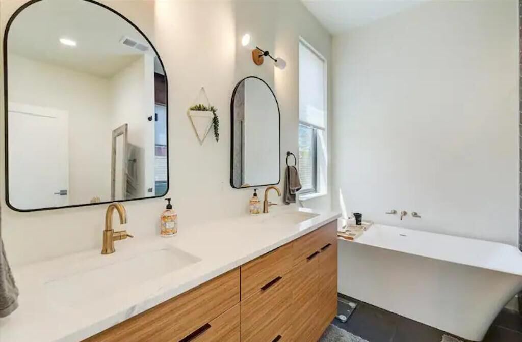 Photo of Bathroom in Curtis Park