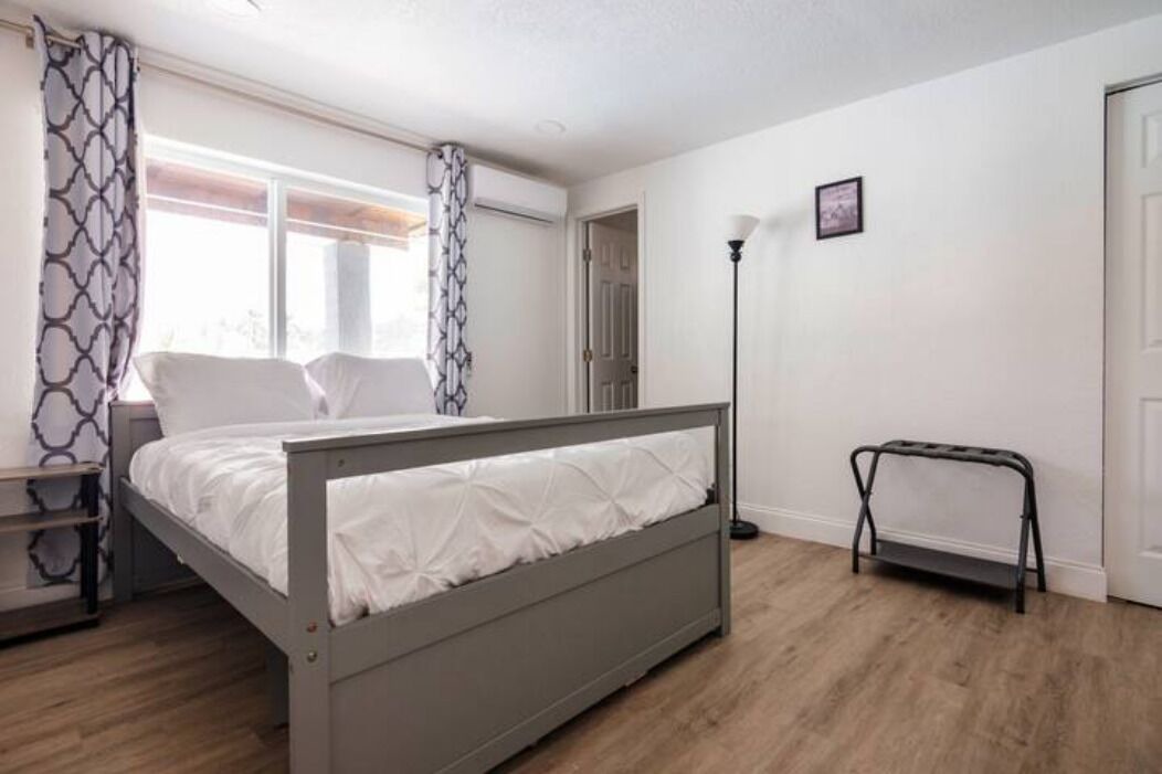 Photo of Bedroom in Golden Glades