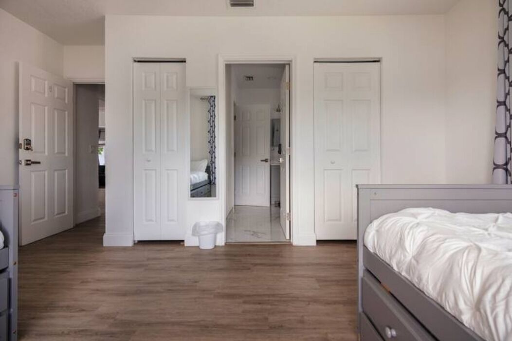 Photo of Bedroom in Golden Glades