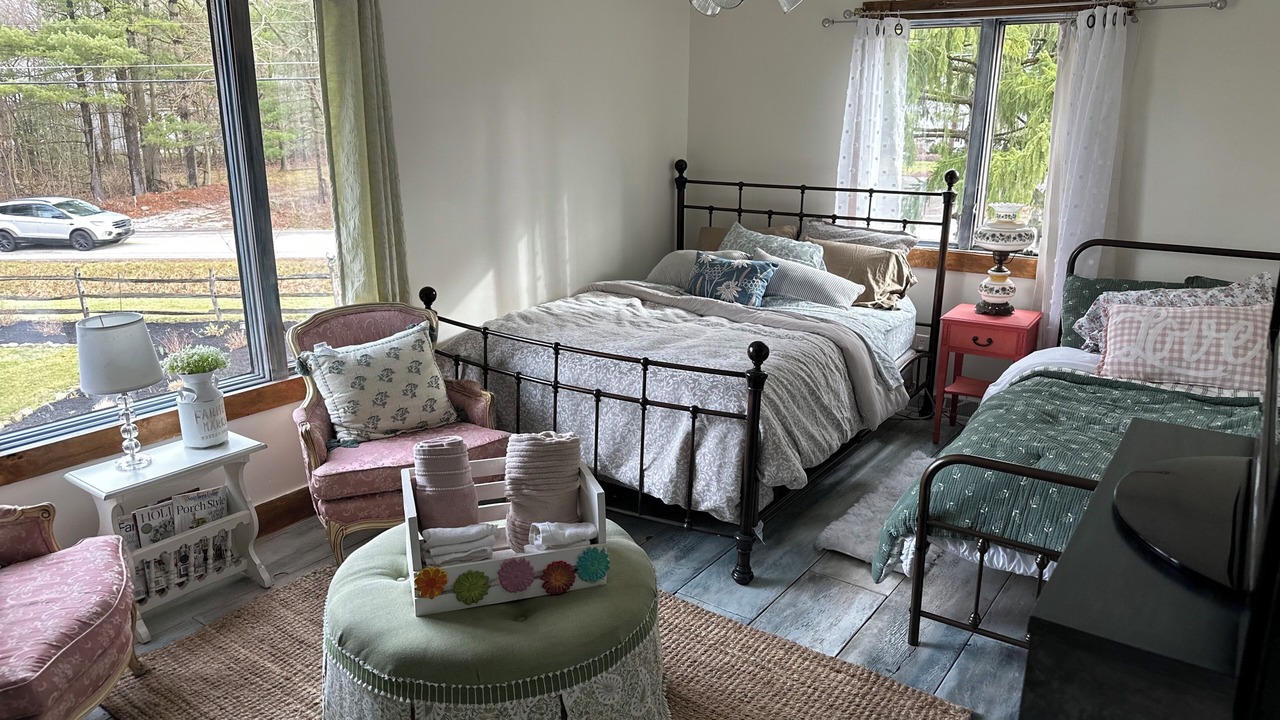 Photo of Bedroom in Boston Heights