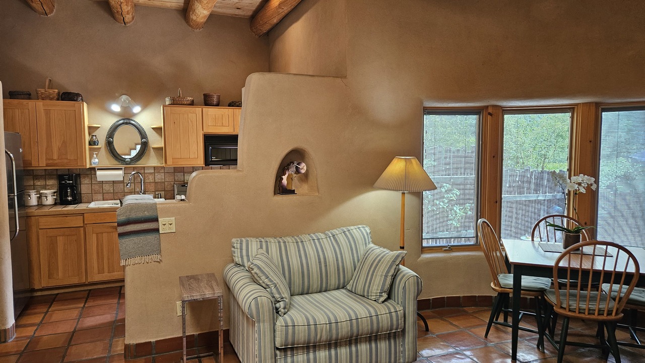 Photo of Livingroom in Taos