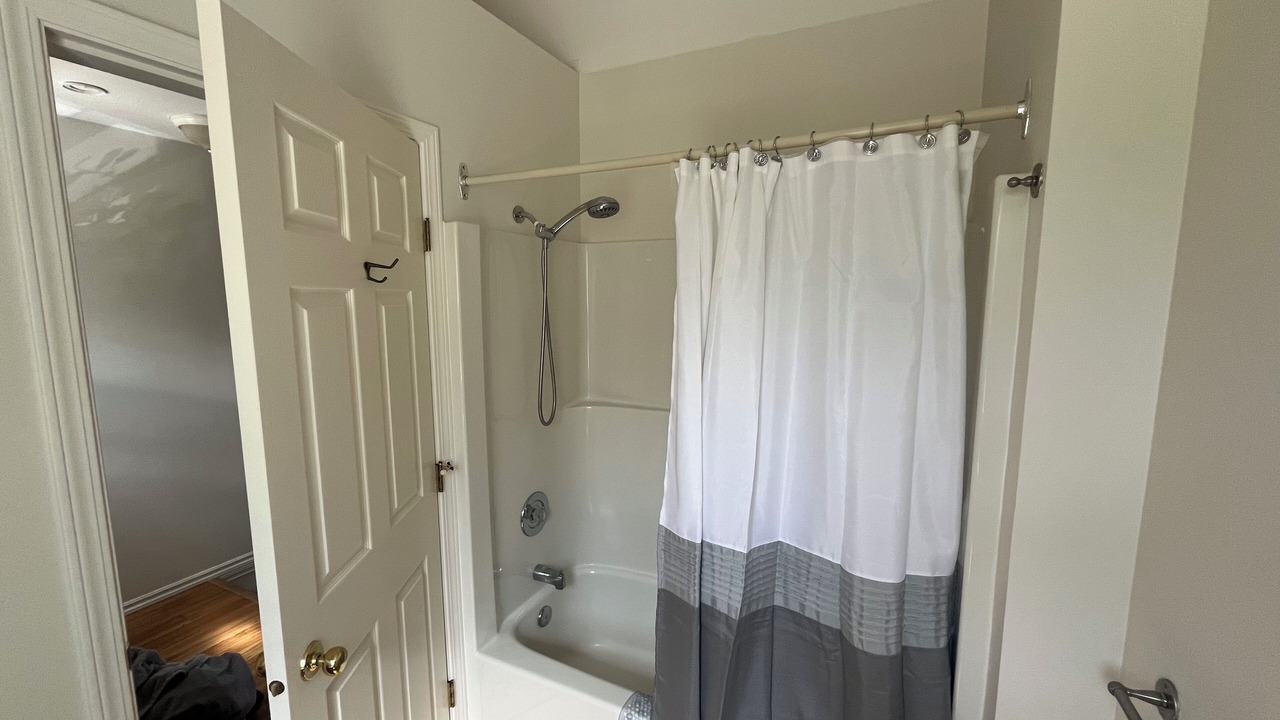Photo of Bathroom in Okanagan-Similkameen
