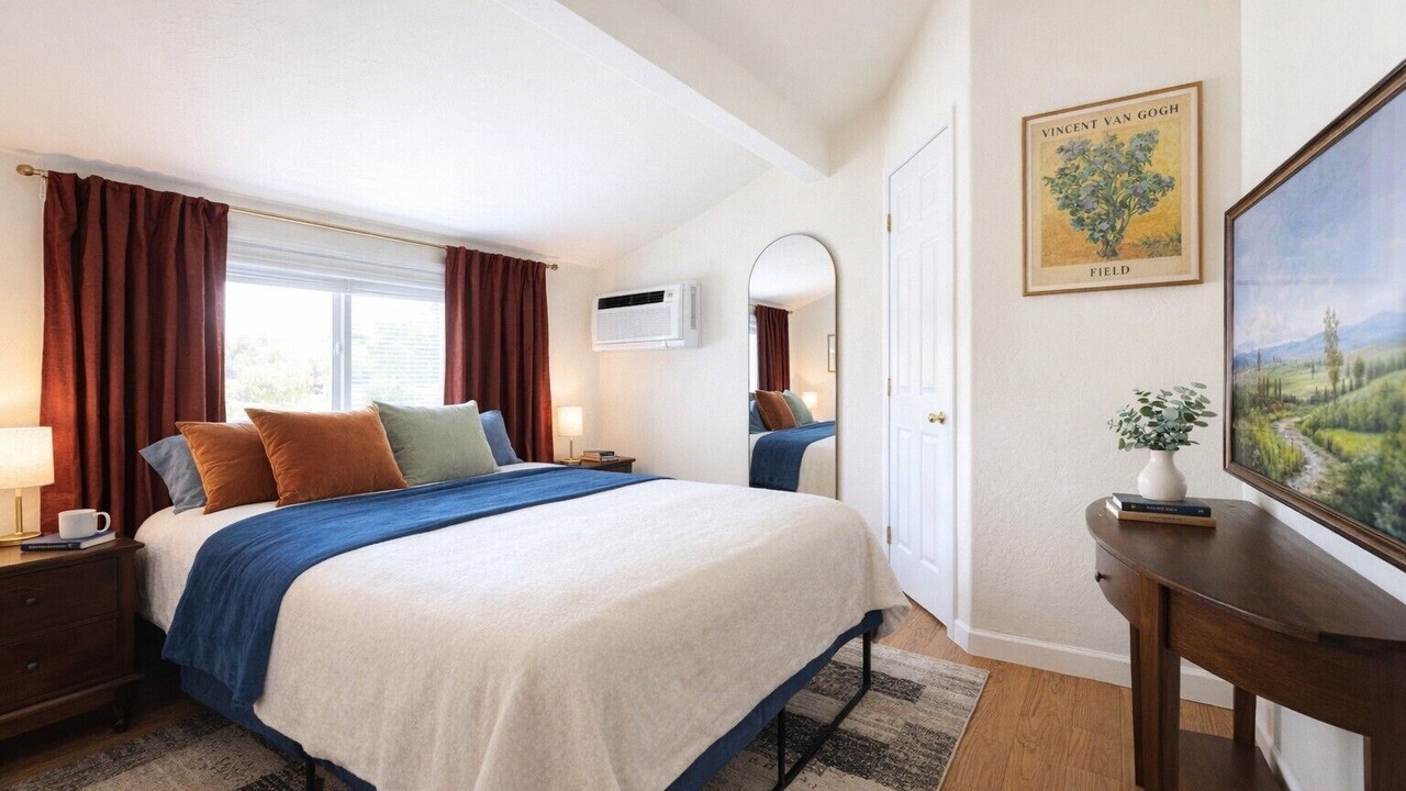 Photo of Bedroom in Englewood