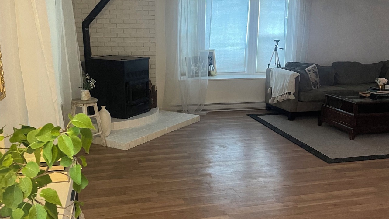 Photo of Livingroom in Okanagan-Similkameen