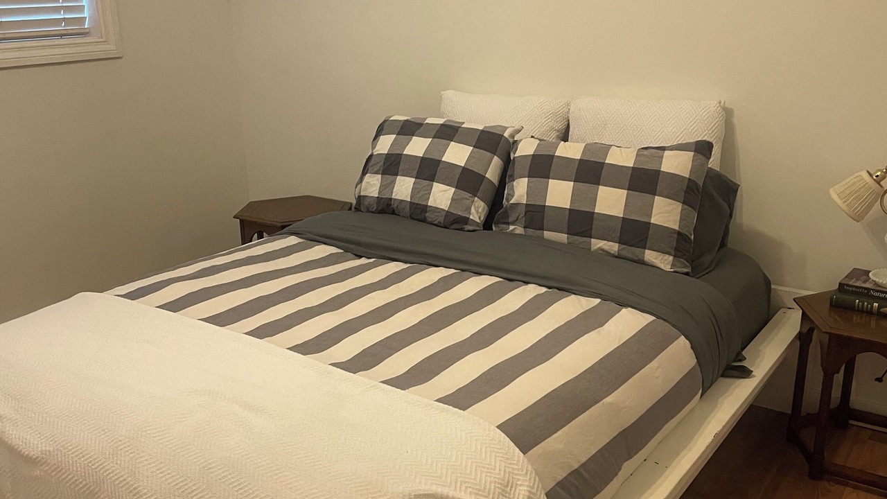 Photo of Bedroom in Okanagan-Similkameen