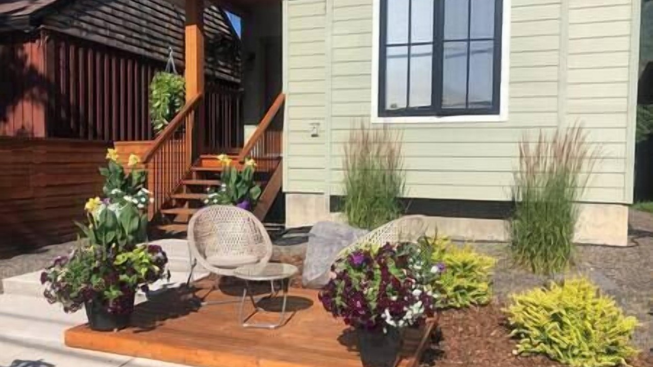 Photo of Patio Balcony in East Kootenay