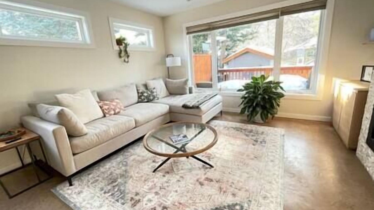 Photo of Livingroom in East Kootenay