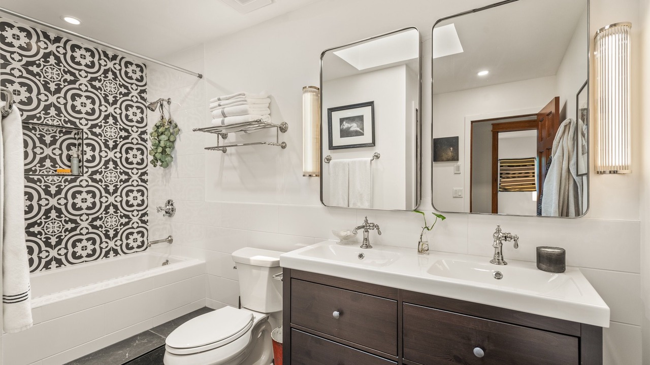 Photo of Bathroom in Basalt