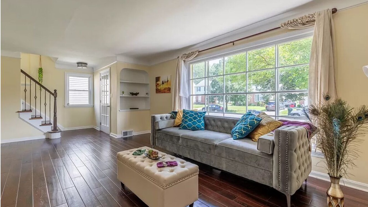 Photo of Livingroom in Cleveland Heights