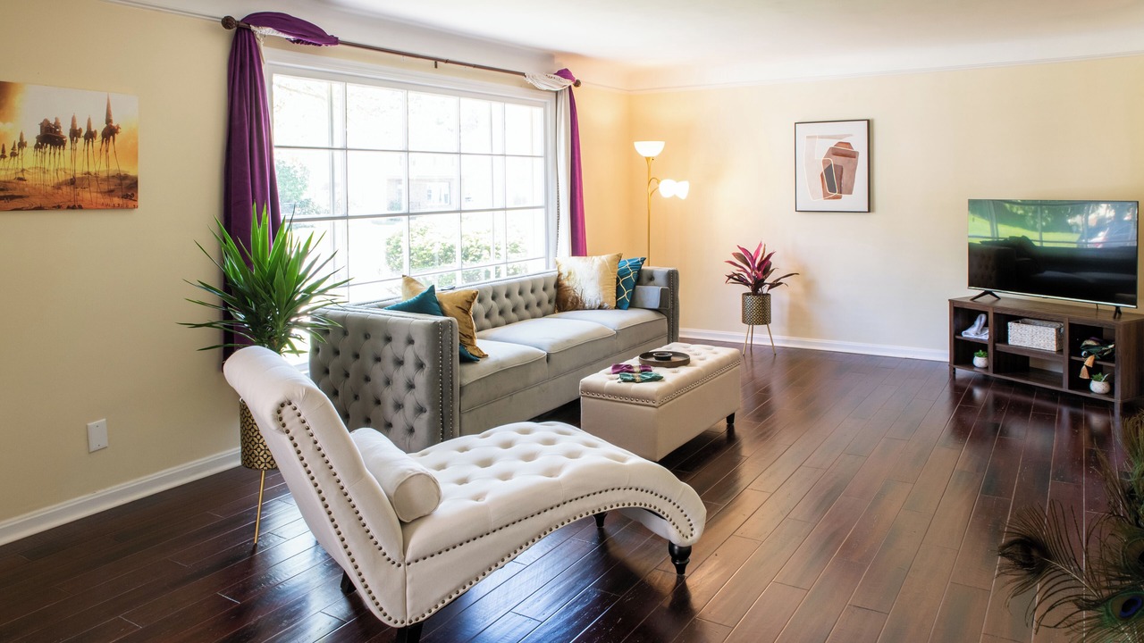 Photo of Livingroom in Cleveland Heights