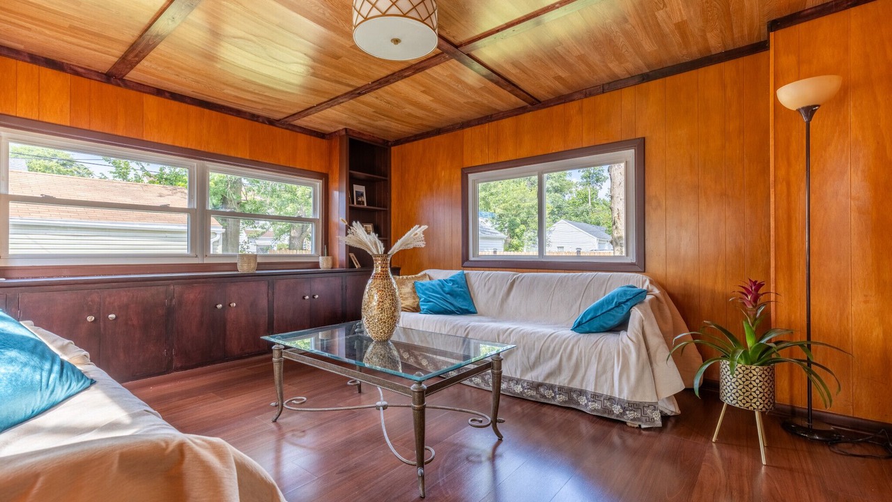 Photo of Livingroom in Cleveland Heights