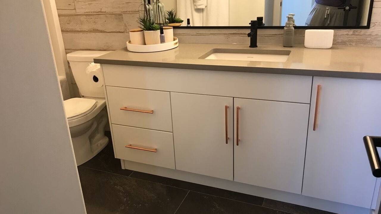 Photo of Bathroom in Parkland Beach